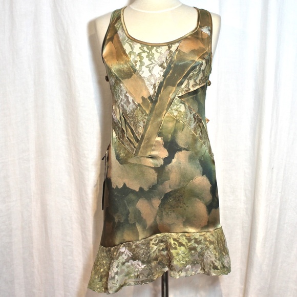 ★CLEARANCE★NWT Gorgeous Lace Dress—PRICE is FIRM - Picture 6 of 8